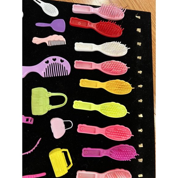 Barbie Accessories Miscellaneous - Picture 2 of 4